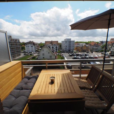 Appartement Sur La Digue - De Haan - Le Coq - Silver Beach D2 Bagian luar foto