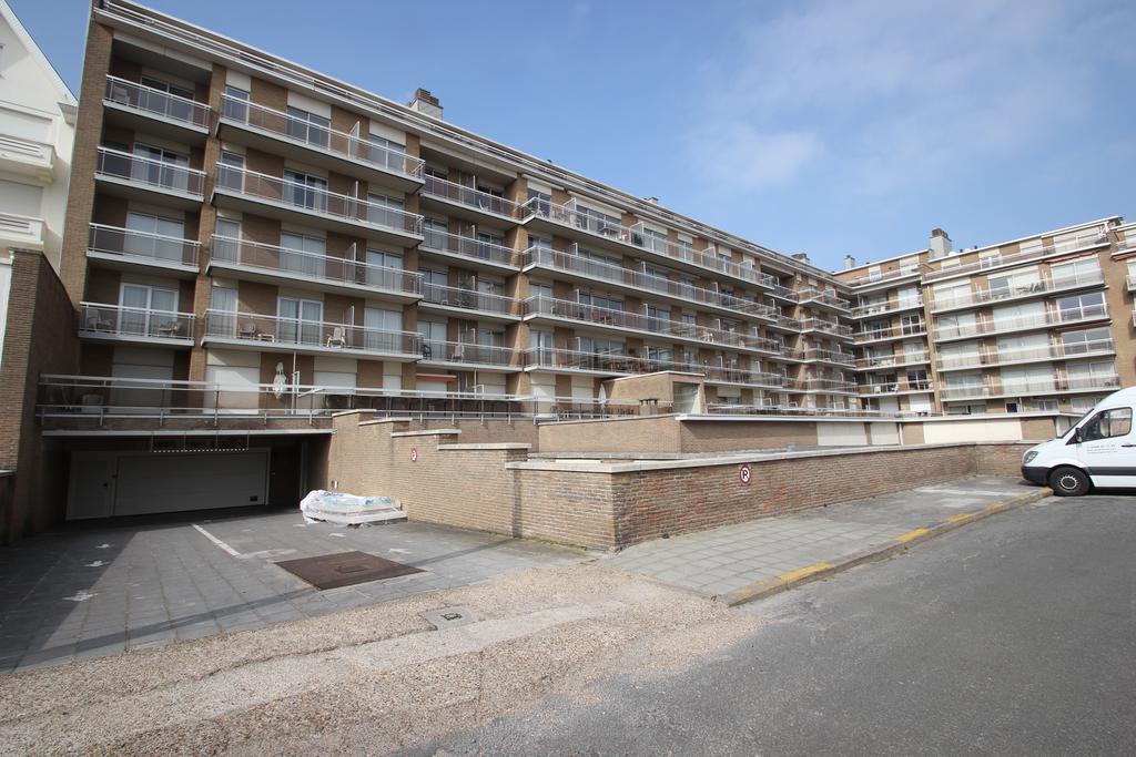Appartement Sur La Digue - De Haan - Le Coq - Silver Beach D2 Bagian luar foto